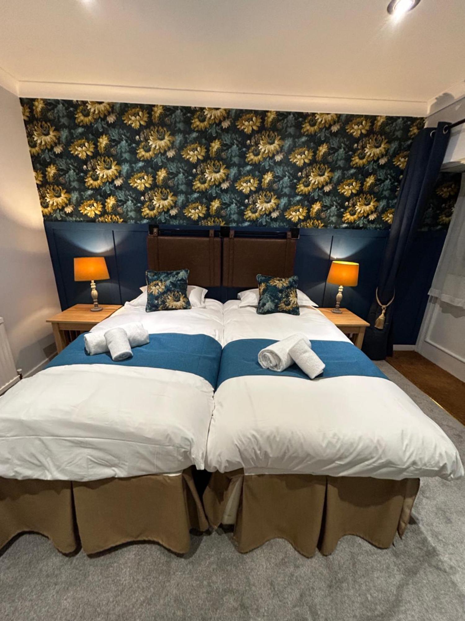 Annandale Arms Hotel Moffat Eksteriør billede