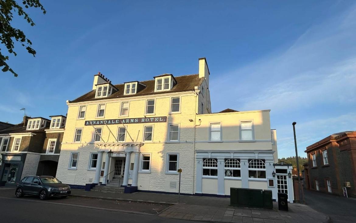 Annandale Arms Hotel Moffat Eksteriør billede